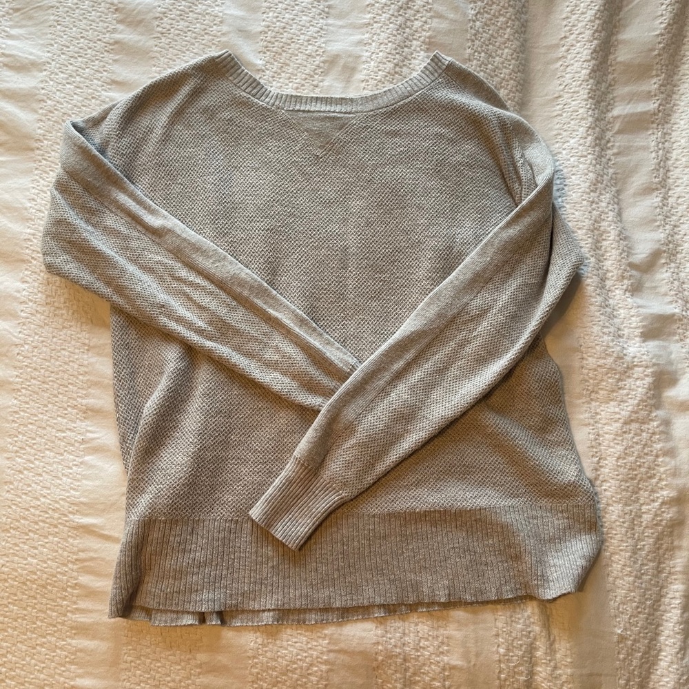 American Eagle sweater